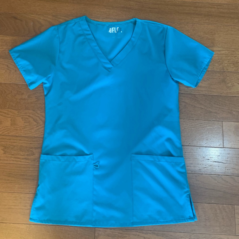 4 Flex Amazon scrub set